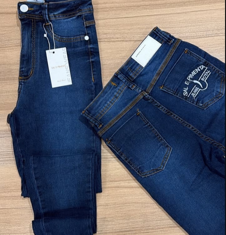 Calça jeans feminina azul escura